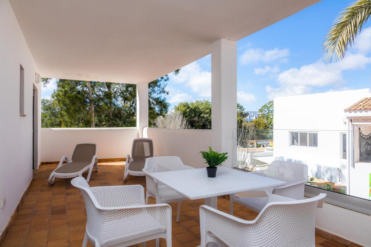 Apartment White